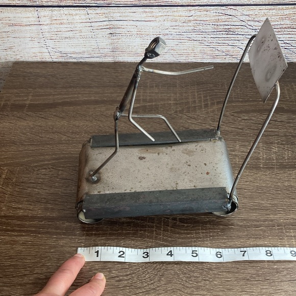 Handmade Recycled Metal Art Runner On Treadmill Art Piece - Picture 6 of 7